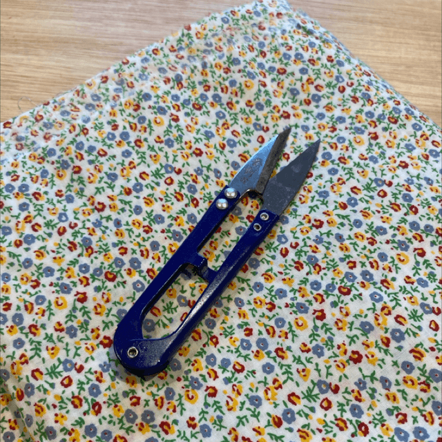 Snip scissors